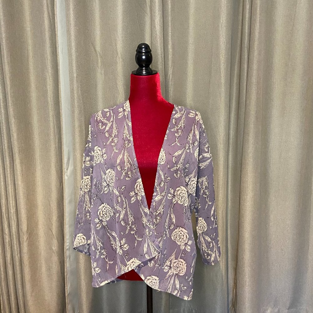 Floral wrap style top